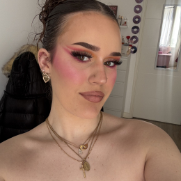 Angelyne profile