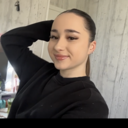 Léane profile