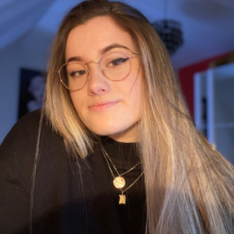 Margaux profile