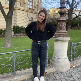 Mónica profile