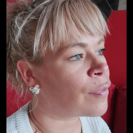 Caroline profile
