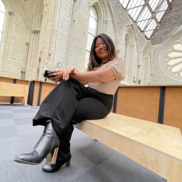 Ang mélodie profile