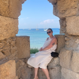 Faustine profile