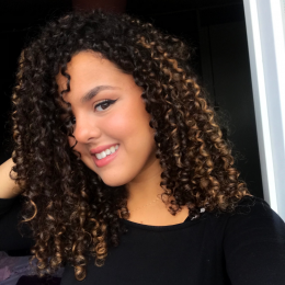Célia profile