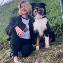 Faustine rose profile