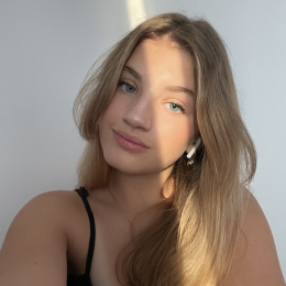 Faustine profile