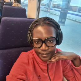 Ambre maelly profile
