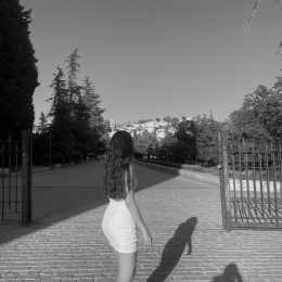 Laura profile