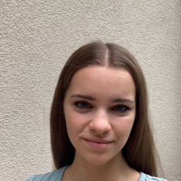Léna profile