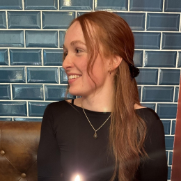 Léa profile