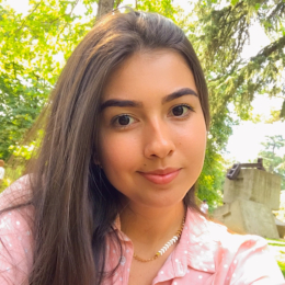 Daniela profile
