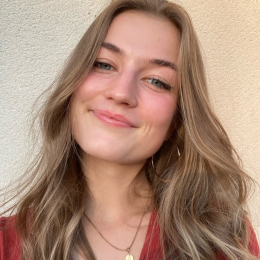 Manon profile