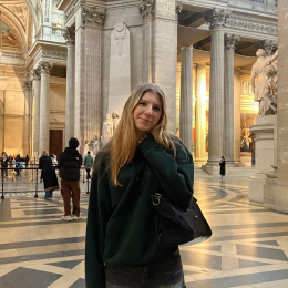 Léonie profile