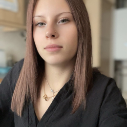 Manon profile