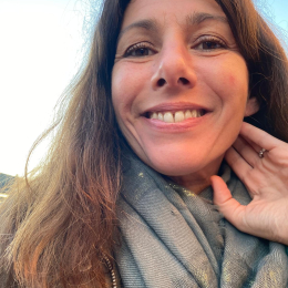 Caroline profile