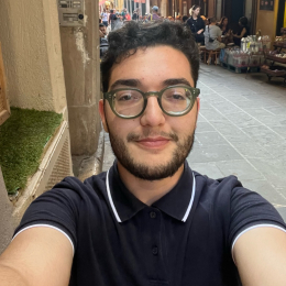 Yanis profile