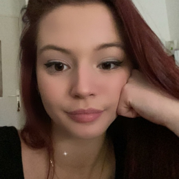 Léa profile