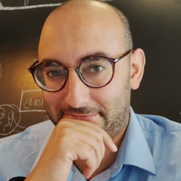 Hakim profile