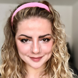 Margaux profile