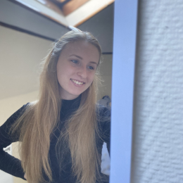 Manon profile