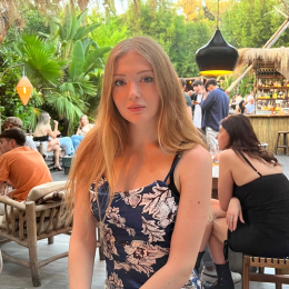 Valeria profile