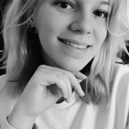 Léa profile