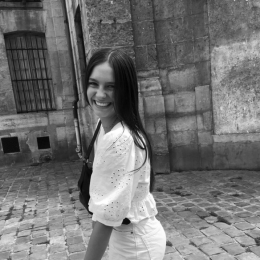 Manon profile