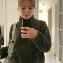 Louane profile