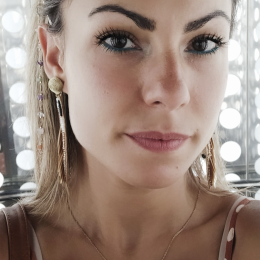 Daniela profile