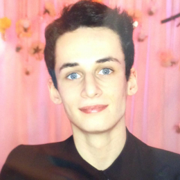 Tom profile