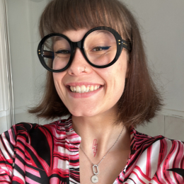 élise profile