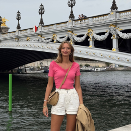 Daphné profile