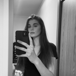 Lucrezia profile