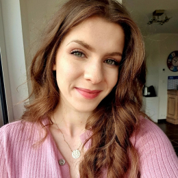 Léna profile