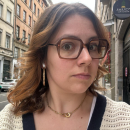 Léonore profile