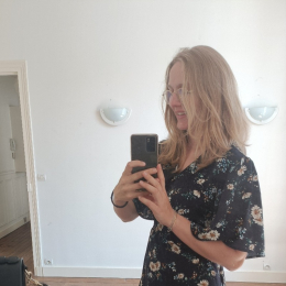 Caroline profile