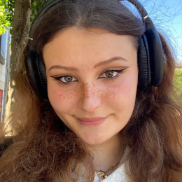 Justine profile