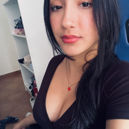 Daniela profile