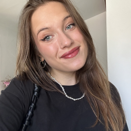Laurine profile