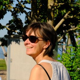 Dagmar profile