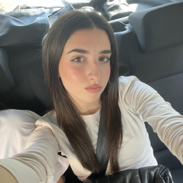 Nicole profile
