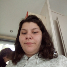 Laura profile