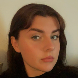 Chloe profile