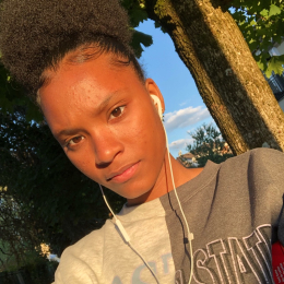 Edneila profile