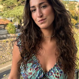 Leonie profile