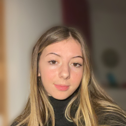 Inès profile