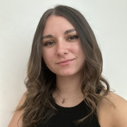 Léane profile