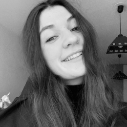 Léane profile