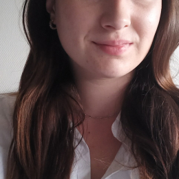 Léa profile