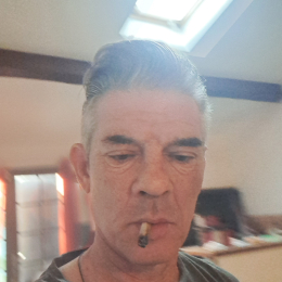 Nicolas profile